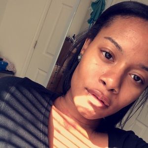 Meet your Posher, Cymone